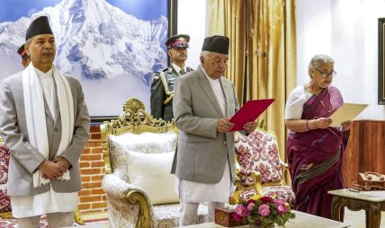 प्रधानमन्त्री सुशीला कार्की शुक्रबार राती शपथ ग्रहणपछि सरकारी निवासमा बस्दै